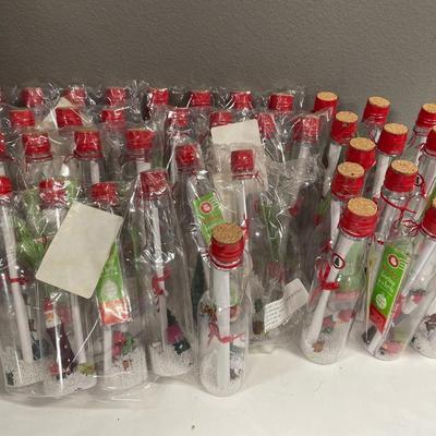 40 Greetings in a bottle