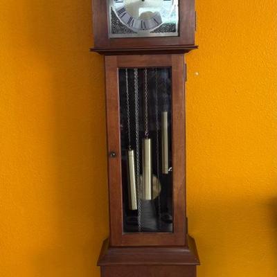 Westminster chimeTemps Fugit Grandmother Clock