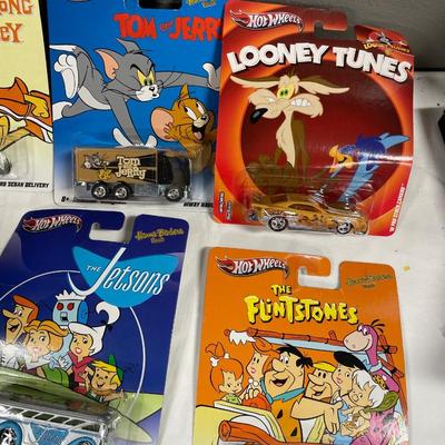 Cartoon Hot Wheels in packages