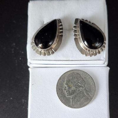 Teardrop Onyx Pierced earrings