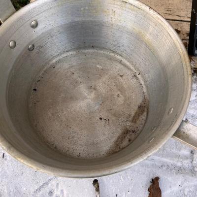 Bayou Classic 1-Burner Propane Stove & Pots (S-RG)