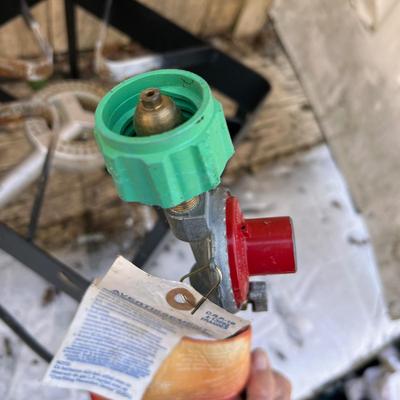 Bayou Classic 1-Burner Propane Stove & Pots (S-RG)