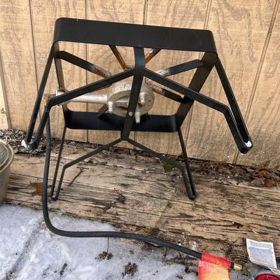 Bayou Classic 1-Burner Propane Stove & Pots (S-RG)