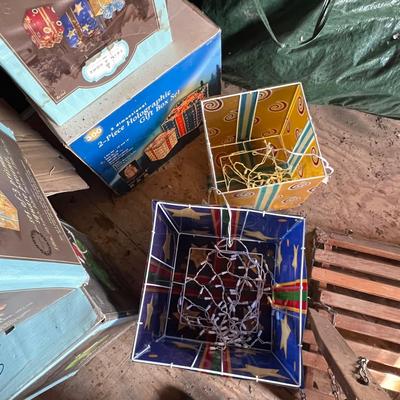 Chenille ‘Fergie Frog’ & More Christmas Lighted Yard Decor (S-RG)