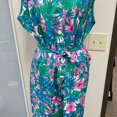 One Size fits Most House Dress Muumuu with tied waist tropical flower print