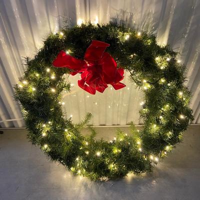 Christmas Wreaths and More (1008-BM)