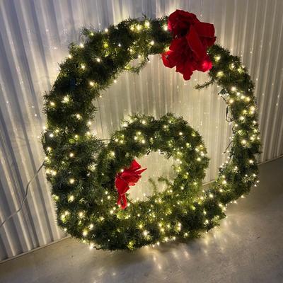 Christmas Wreaths and More (1008-BM)