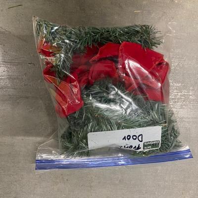 Christmas Wreaths and More (1008-BM)