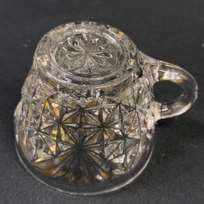 Several Glass Tea Cups and Small Plates (1050-DZ)