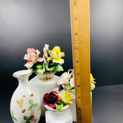 LOT:36: Floral Collection of Wedgwood China "Wild Strawberry" Vase, China Rose Baskets by Aynsley. Royal York and More