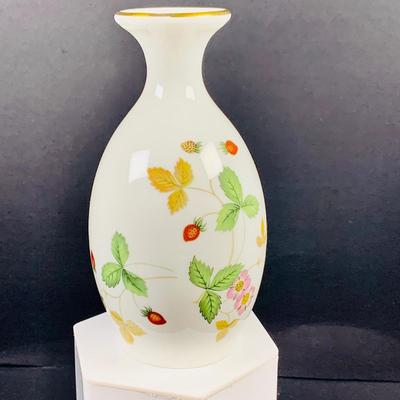 LOT:36: Floral Collection of Wedgwood China "Wild Strawberry" Vase, China Rose Baskets by Aynsley. Royal York and More