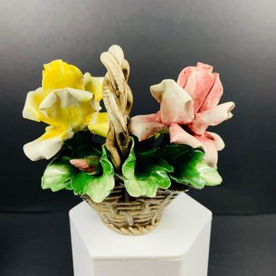 LOT:36: Floral Collection of Wedgwood China "Wild Strawberry" Vase, China Rose Baskets by Aynsley. Royal York and More