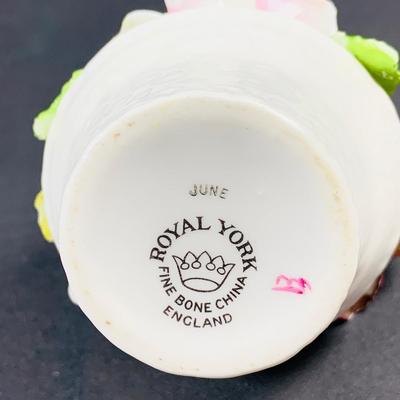 LOT:36: Floral Collection of Wedgwood China "Wild Strawberry" Vase, China Rose Baskets by Aynsley. Royal York and More