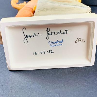 LOT:37: Set of 2 Vintage Goebel Hummel Figurines - Signed and Dated Merry Wanderer and Friends from 1947