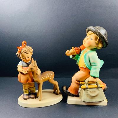 LOT:37: Set of 2 Vintage Goebel Hummel Figurines - Signed and Dated Merry Wanderer and Friends from 1947