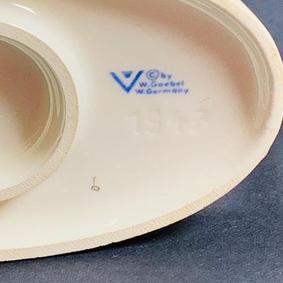 LOT:37: Set of 2 Vintage Goebel Hummel Figurines - Signed and Dated Merry Wanderer and Friends from 1947