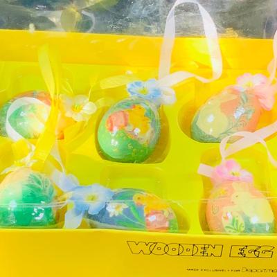 LOT 42: Lefton Rabbits, Dept 56 Chicks and Wooden Eggs, Fitz and Floyd Rabbit with Basket, Pendelfin Rabbits, Ceramic Baskets, Eggs and More