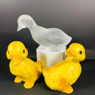 LOT:45: Baccarat Crystal Duck and a Set of (2) Lefton Ceramic Ducks