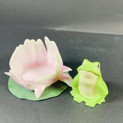 LOT:48: Franklin MInt Woodland Surprise Collection of Porcelain Figures - Bear, Mouse, Turtle, Fox, Frog