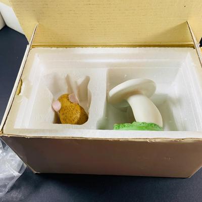 LOT:48: Franklin MInt Woodland Surprise Collection of Porcelain Figures - Bear, Mouse, Turtle, Fox, Frog