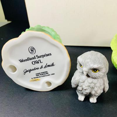 LOT:49: Franklin Mint Woodland Surprise Collection of Porcelain Figures - Beaver, Owl, Rabbit, Raccoon and Bluebird