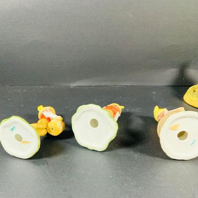 LOT:52: Luck of the Irish Collection-Jim Shoe Shamrock, (3) Ceramic Pixi Elves, (2) Irish Cottages, Vintage Duncan Ceramic Mold Shamrock...