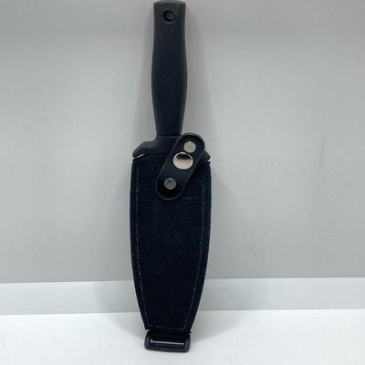 LOT 60: Gerber (Portland Ore USA) P9876S Knife with Sheath and Collection of Vintage Folding Knives (Winchester, Frontier and More)