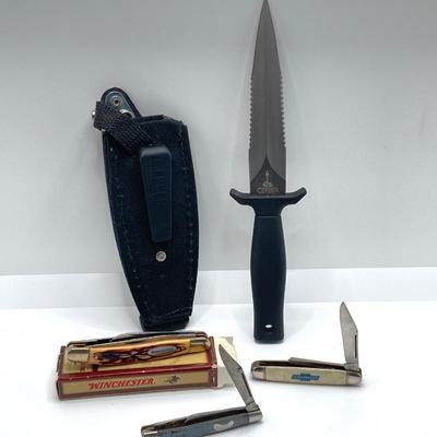 LOT 60: Gerber (Portland Ore USA) P9876S Knife with Sheath and Collection of Vintage Folding Knives (Winchester, Frontier and More)