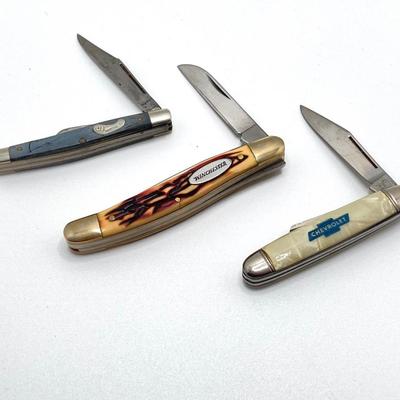 LOT 60: Gerber (Portland Ore USA) P9876S Knife with Sheath and Collection of Vintage Folding Knives (Winchester, Frontier and More)