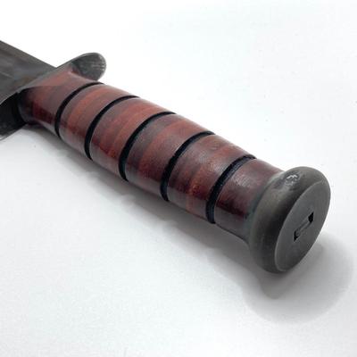 LOT 69: Ka-Bar U.S.M.C. Fighting Knife with Leather Sheath in Original Box