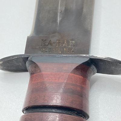 LOT 69: Ka-Bar U.S.M.C. Fighting Knife with Leather Sheath in Original Box