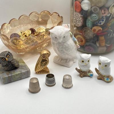LOT 74: Vintage Owls and Buttons Collection
