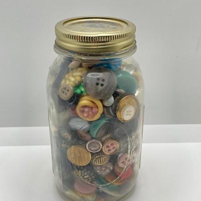 LOT 74: Vintage Owls and Buttons Collection