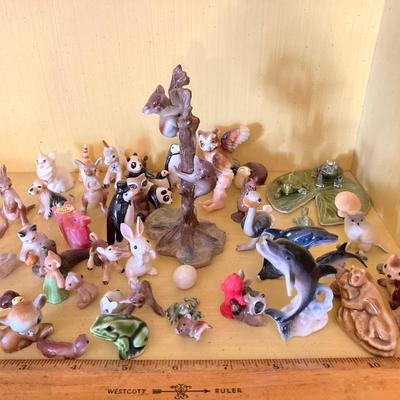 LOT 79: Large Collection of Miniature Animal Figurines