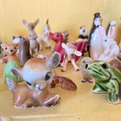 LOT 79: Large Collection of Miniature Animal Figurines