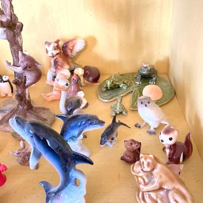 LOT 79: Large Collection of Miniature Animal Figurines