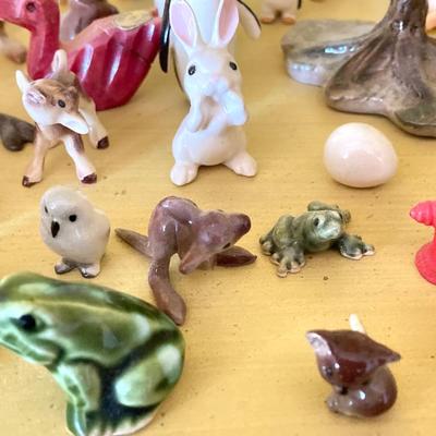 LOT 79: Large Collection of Miniature Animal Figurines