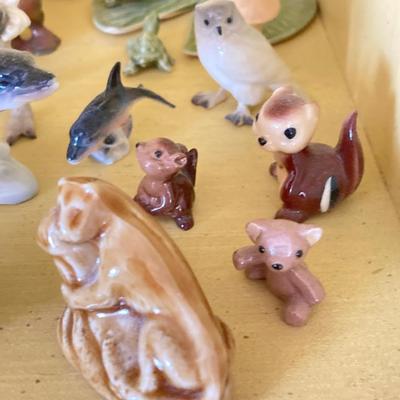 LOT 79: Large Collection of Miniature Animal Figurines