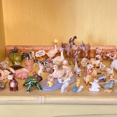 LOT 80: Miniature Animal Figurines