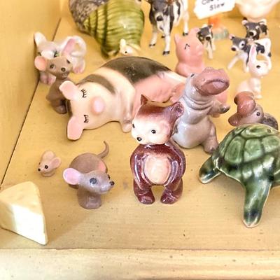 LOT 80: Miniature Animal Figurines