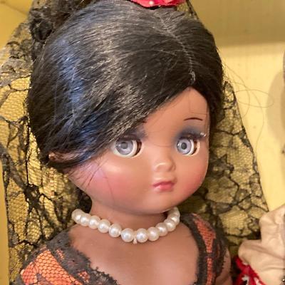LOT 81: Dolls from Around the World