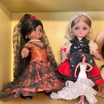 LOT 81: Dolls from Around the World