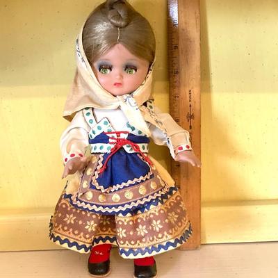 LOT 81: Dolls from Around the World