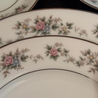 LOT 82: Vintage Noritake "Closter" China
