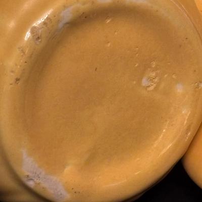 LOT 85: Vintage Stangl Pottery Cups, Saucers, Creamer & Sugar, Vintage Stangl Della-Ware Plates (5)