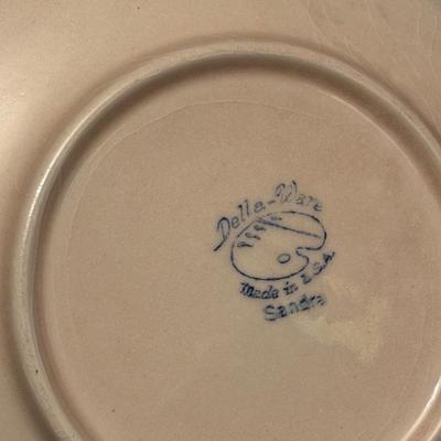 LOT 85: Vintage Stangl Pottery Cups, Saucers, Creamer & Sugar, Vintage Stangl Della-Ware Plates (5)