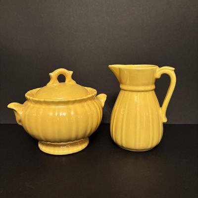 LOT 85: Vintage Stangl Pottery Cups, Saucers, Creamer & Sugar, Vintage Stangl Della-Ware Plates (5)