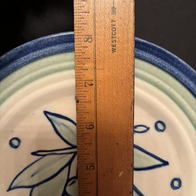 LOT 85: Vintage Stangl Pottery Cups, Saucers, Creamer & Sugar, Vintage Stangl Della-Ware Plates (5)