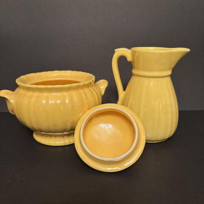 LOT 85: Vintage Stangl Pottery Cups, Saucers, Creamer & Sugar, Vintage Stangl Della-Ware Plates (5)