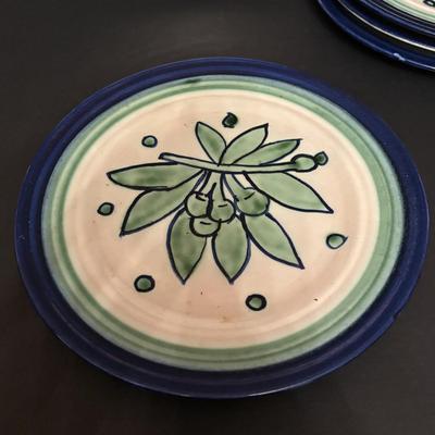 LOT 85: Vintage Stangl Pottery Cups, Saucers, Creamer & Sugar, Vintage Stangl Della-Ware Plates (5)